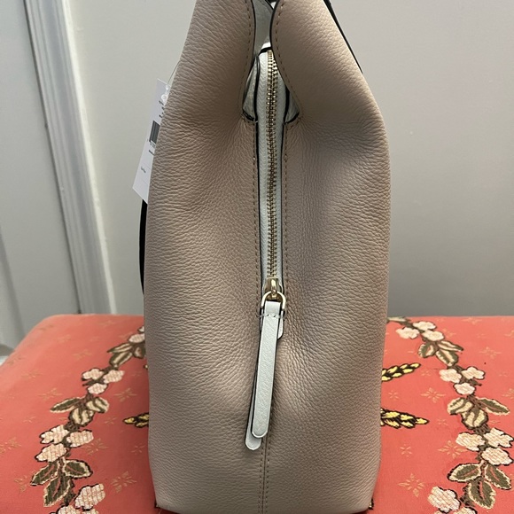 Kate Spade Jackson Medium Triple Compartment Shoulder Bag - white/tan/black - Picture 6 of 7